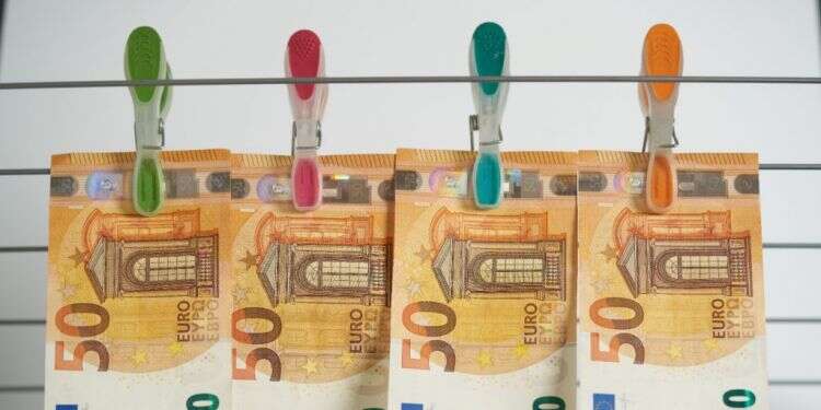 צילום: שאטרסטוק שאלת המפתח: מה יניב תשואה גבוהה יותר?