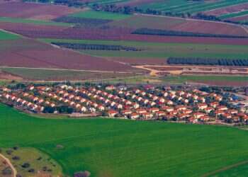 מה טובו משכנותיך ישראל: בא לקלל יצא מברך