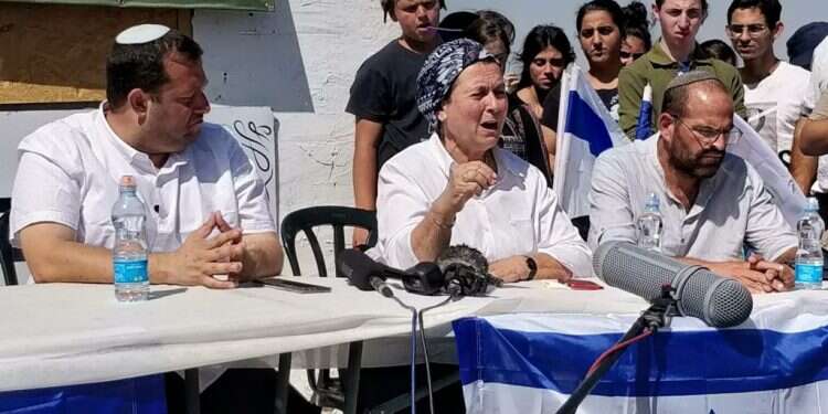 מתווה אביתר: הממשלה לא חתמה אך המתיישבים מתכוונים להתפנות