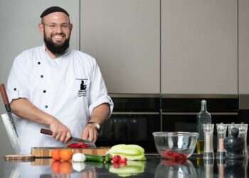 רב טבחים: הכירו את הר"מ בישיבת ההסדר שהוא גם שף של אירועי בוטיק