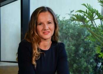 הכלא השקוף: ספר חדש על הנשים שסובלות משתלטנות ומחיקה נפשית בנישואים