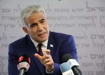 "המקום הקדוש ביותר ליהודים – הכותל": לפיד איננו היחיד, זוהי בורות ממוסדת