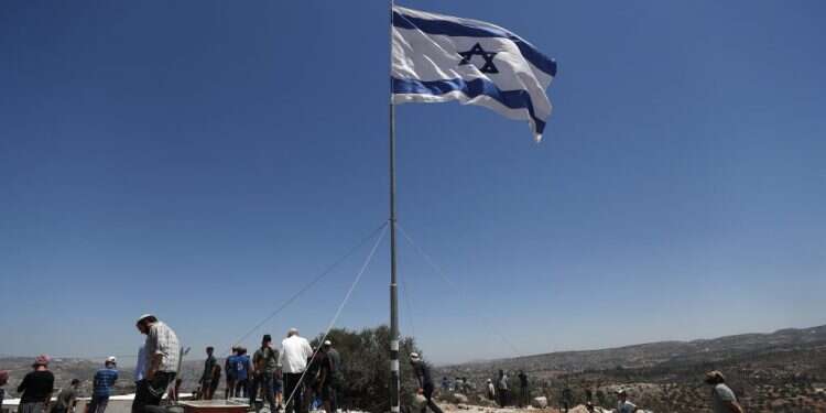 איילת שקד תקים אגף יו"ש, נפתלי בנט יחזיר את היועץ לענייני התיישבות