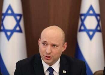 נפתלי בנט: "אם התחלואה תמשיך לעלות, נשקול החזרת חלק ממגבלות התו הירוק"