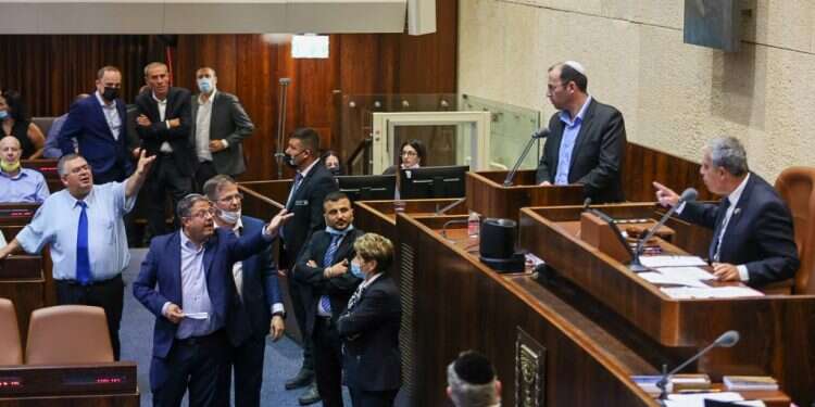 מליאת הכנסת. צילום: דוברות הכנסת, נועם מושקוביץ בחיל האוויר הפרו את נהלי הבטיחות: המפקד עצר את הטיסות