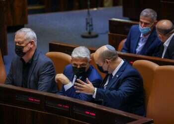 "משנים חוק יסוד": חוק ממשלת החילופים עבר בכנסת