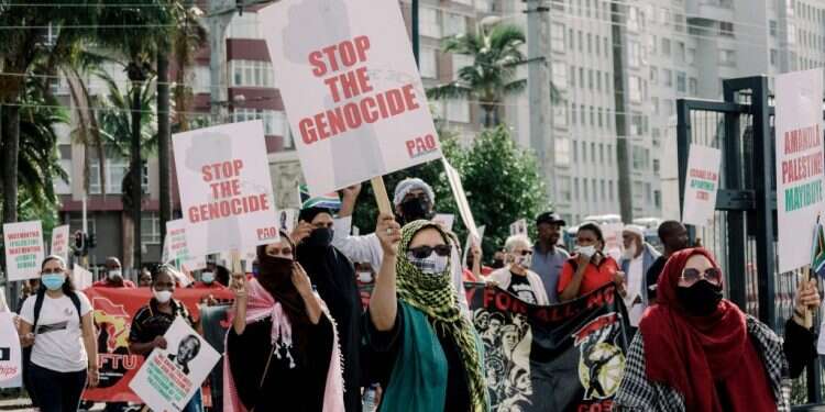 קשר ישיר לאנטישמיות. הפגנת BDS. צילום: AFP טיקטוק, זירת לחימה: האנשים שנלחמים בשיח השנאה נגד ישראל ברשתות