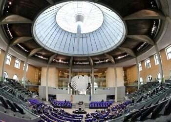 אקדמאי בכיר בגרמניה נעצר בחשד לריגול למען סין