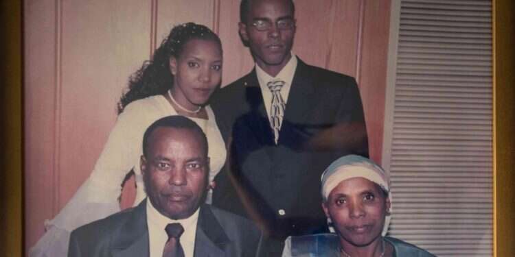 "אבא שלי הוא כמו נמלה שנדרסה, ולאיש לא אכפת"