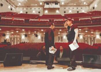 לשם שמיים: על ספאסט נישט, חובת מחאה ופנאטיות ריקה מתוכן