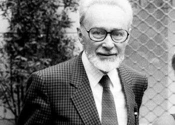 קולו הייחודי של פרימו לוי כולל אצילות ופליאה ילדית