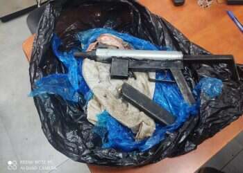 המשטרה עצרה חשודים בהחזקת אמל"ח בחברון ובלוד