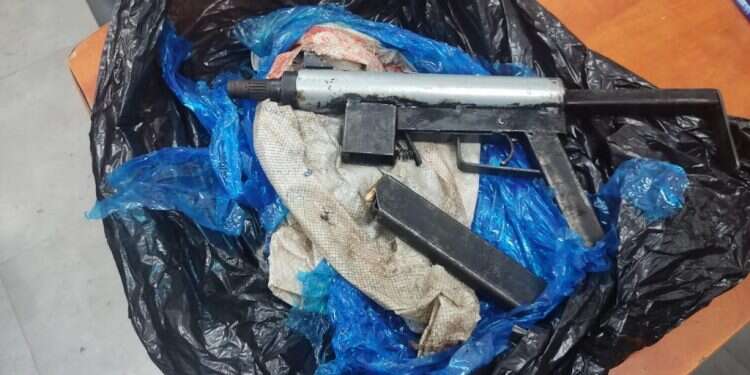 צילום: דוברות משטרת ישראל המשטרה עצרה חשודים בהחזקת אמל"ח בחברון ובלוד