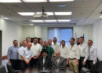 הרב לאו מתנגד לשינויים ברבנות הראשית: "כן לייעול – לא לחיסול"