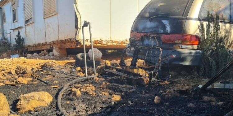 נזקי השריפה באש קודש "עד שמבחינים באש מתפשטת, המפגע כבר יושב בבית עם כוס קפה"