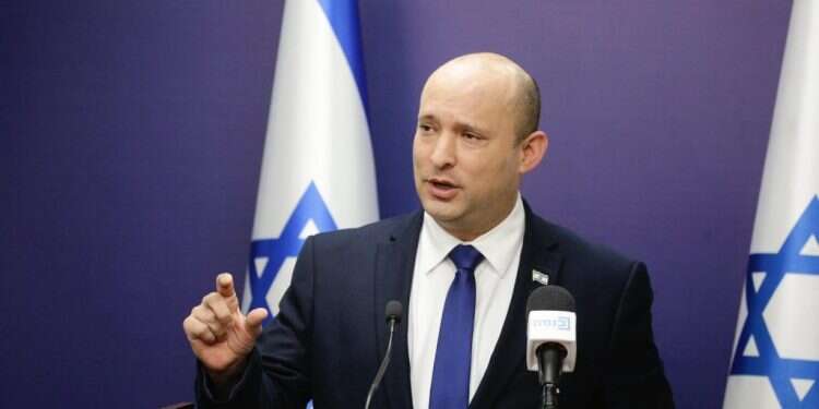 בנט: האופוזיציה פוגעת במדינה בשביל רבע נקודה פוליטית