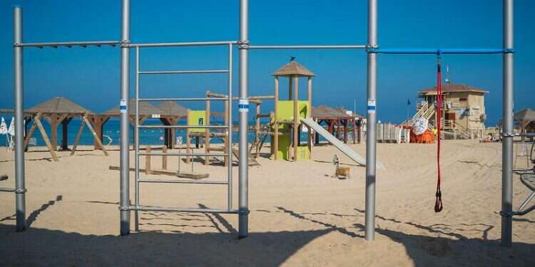 מחפשים חוף ים נפרד? בעיריית תל אביב התכוננו בשבילכם