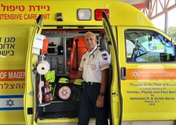 שיא: בוגר קורס פאראמדיקים המבוגר ביותר במגן דוד אדום