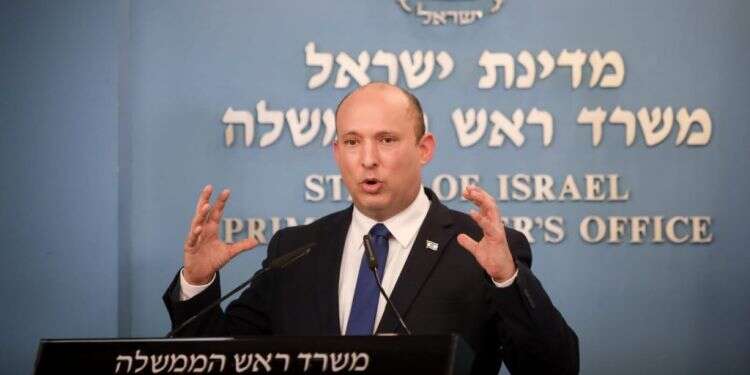 ראש הממשלה נפתלי בנט: "להילחם בקורונה עם מינימום סגרים"