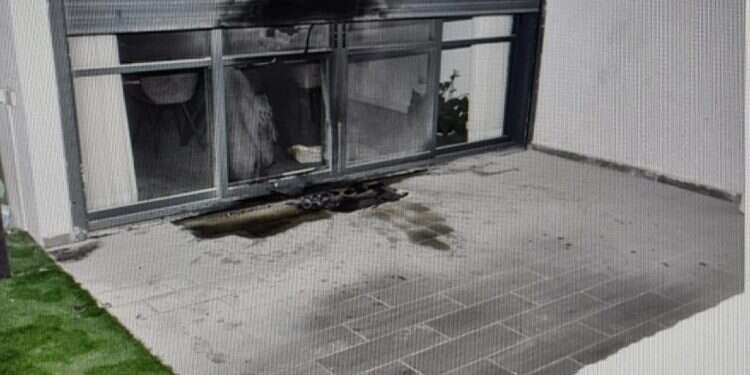 שירת פיגוע בקבוקי התבערה בלוד. צילום: משטרת ישראל פיגוע בקבוקי התבערה בלוד: 8 ערבים עצורים