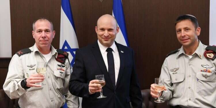 "זכינו למה שמשה רבינו לא זכה": טקס פרידה מהמזכיר הצבאי של ראש הממשלה