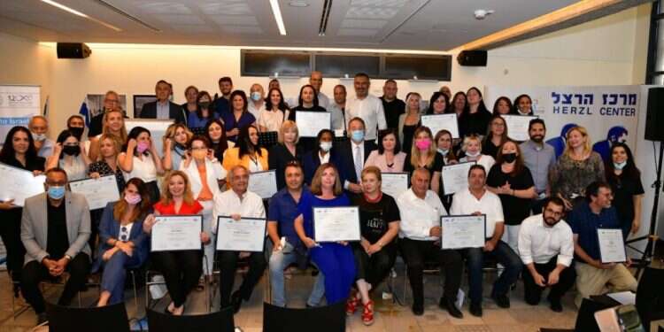 רשויות מצטיינות בעידוד עליה. צילום: מאיר אליפור מיהן הרשויות המקומיות שמצטיינות בעידוד עלייה?