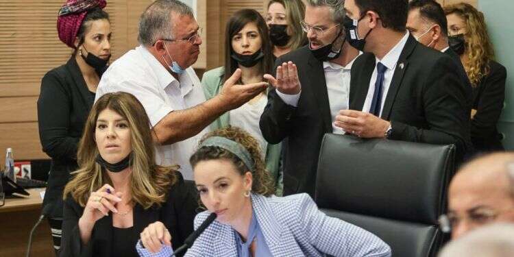 ההיגיון יצא לפגרת קיץ. הוועדה המסדרת, בשבוע שעבר. צילום: נועם מושקוביץ, דוברות הכנסת