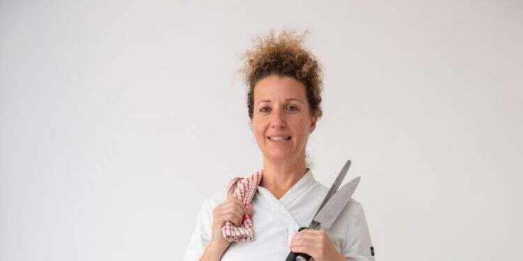 "שפים יוצרים מנות כדי לספק לאנשים מזון לגוף ולנפש"