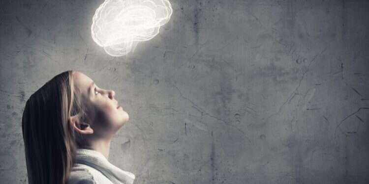 האתגר והמכשול: בין מגבלות המילים להשלמה עם ההכרח שבשפה