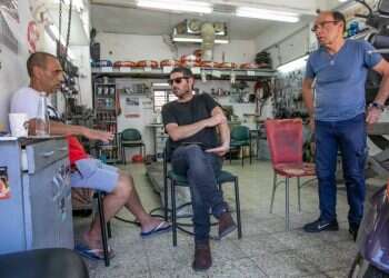 "כבר כמה שנים לא הולכת להצביע כי אני לא מאמינה לאף אחד"