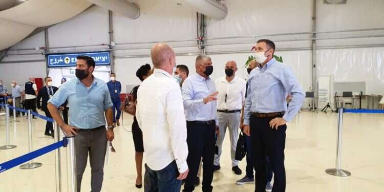 מתן כהנא בסיור הבוקר בנתב מתן כהנא בסיור בנתב"ג: "דין אוקראינה כדין כל מדינה בצבע שלה"