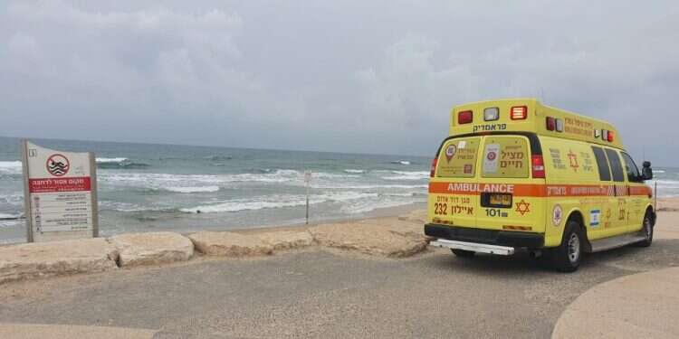 גל חום כבד: במד"א מזהירים מפני שכחת ילדים ברכב