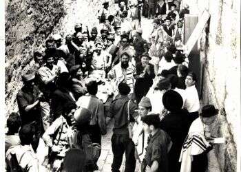 על עלייתם של אבי ידעיה הכהן וסבי הרב שמואל הכהן וינגרטן להר הבית, יומיים אחרי שחרורו