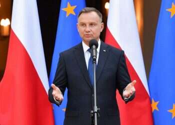 לפיד: ישראל וארה"ב מתאמות תגובה לחוק הפולני