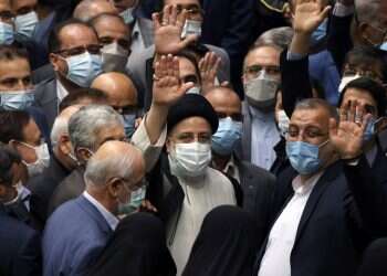 נשיא איראן הושבע: "האסטרטגיה שלנו לא כוללת נשק גרעיני"