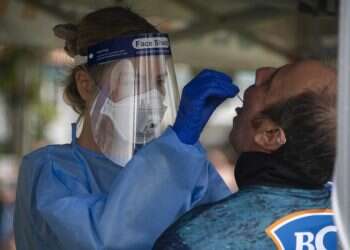 דו"ח אמן: תסמיני החיסון השלישי קלים