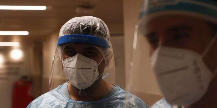 צילום: EPA מאתמול: 9,891 נדבקים בקורונה; 692 חולים קשה