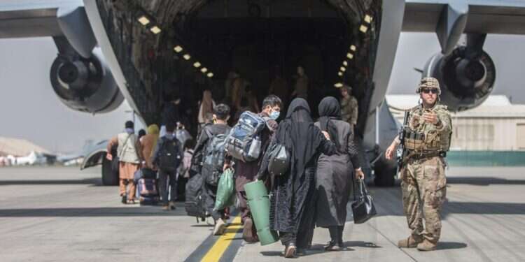 חיל האוויר האמריקני במהלך פינוי קאבול, צילום: EPA