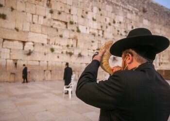 האם למישהו במערכת קבלת ההחלטות אכפת? תקיעת שופר בכותל בשנה שעברה צילום: אורן בן חקון יש לי יום־יום סגר
