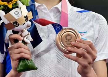 מה בין מדליית הארד למצח נחושה