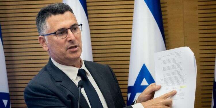 הבטיח ואכזב, גדעון סער. צילום: יונתן זינדל, פלאש 90 סער הורה: בליץ ערעורים נגד גזרי דין מקלים למורשעי הפרעות במאי