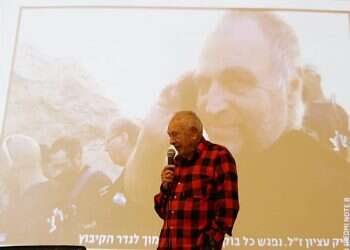 טרגדיה בנירים: אב שכול שם קץ לחייו ליד קבר בנו