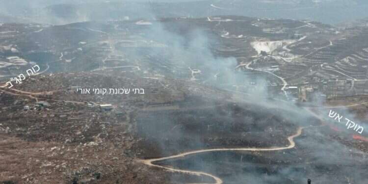 שריפה בשכונות של יצהר שריפה בסמוך ליצהר: חלק מבתי התושבים פונו