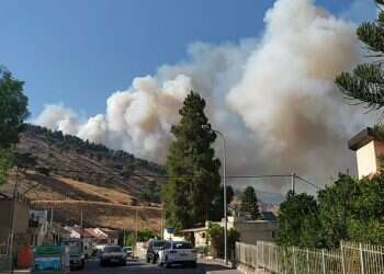 שריפה גדולה פרצה בסמוך לקריית שמונה; תושבים פונו מבתיהם