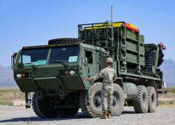 צפו: ניסוי ירי ראשון בסוללת 'כיפת ברזל' בצבא ארה"ב