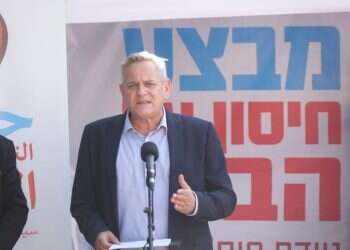 המירוץ להתחסנות: שר הבריאות הציג את "מבצע חיסונים עד הבית"