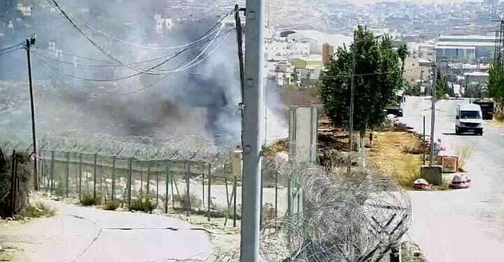 השריפה ליד מגדל עז בגוש עציון. צילום: דוברות כבאות והצלה שריפות בגוש עציון: חוות קשואלה פונתה