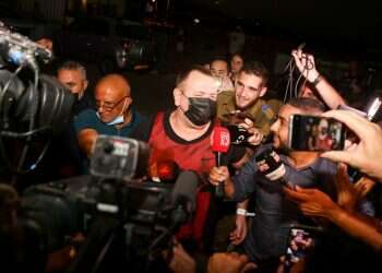 רומן זדורוב שוחרר: "יש רק אמת אחת, הכול יהיה בסדר"