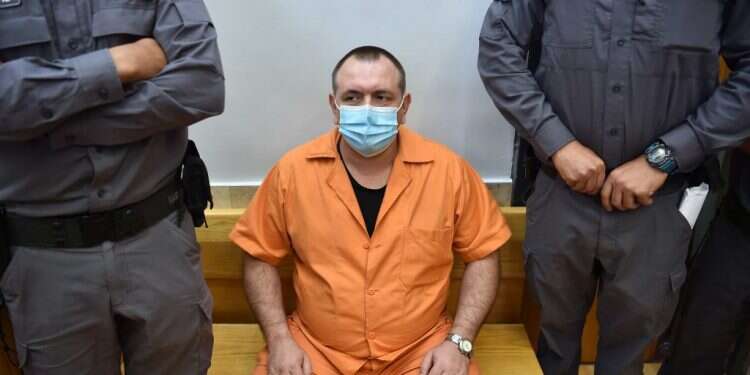 זדורוב בבית המשפט. צילום: גיל אליהו-ג'יני דרמה: רומן זדורוב ישוחרר למעצר בית באיזוק אלקטרוני