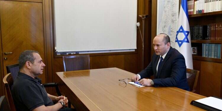 נפתלי בנט וראש השב בנט יודיע השבוע על זהות ראש השב"כ הבא